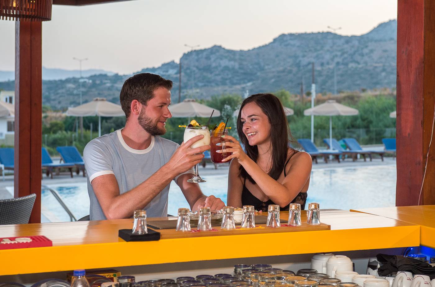 Zoes-Hotel-Bar-26