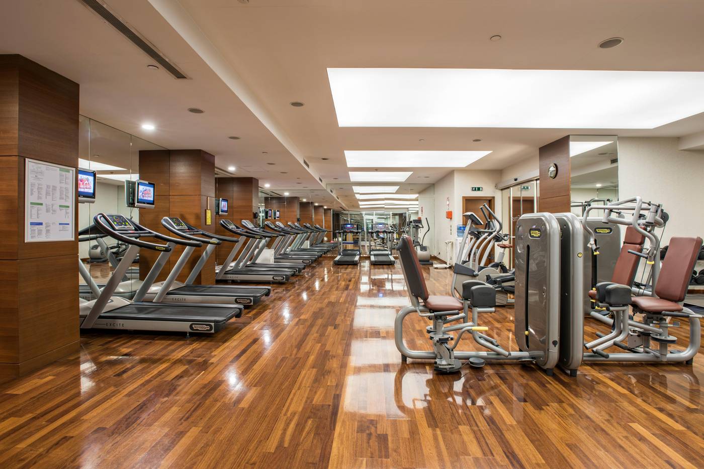 Holiday-Inn-Sisli-Sports-and-Entertainment-48