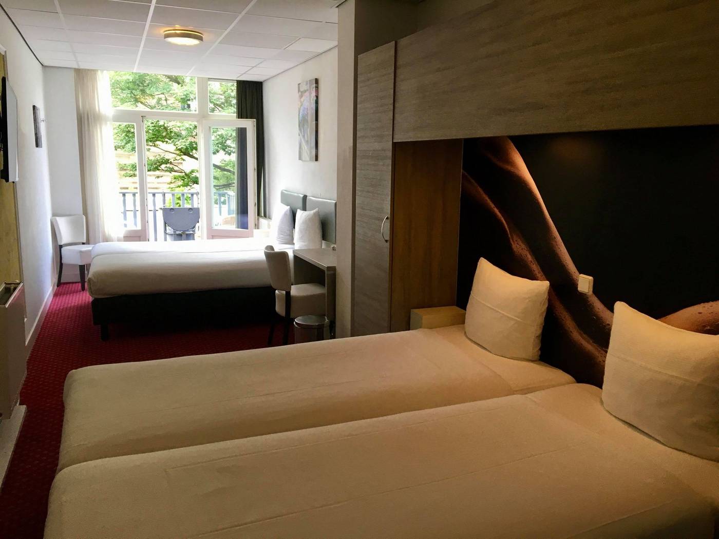 Highland-Atlantis-Amsterdam-Room-13