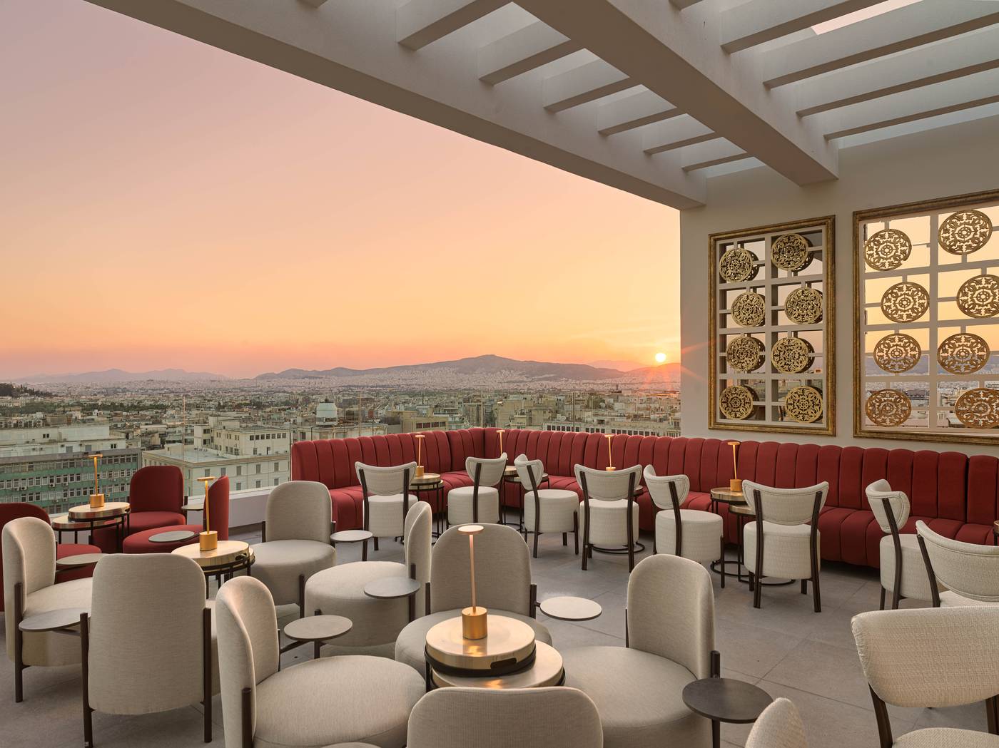 NYX-Esperia-Palace-Athens-by-Leonardo-Hotels-Bar-5