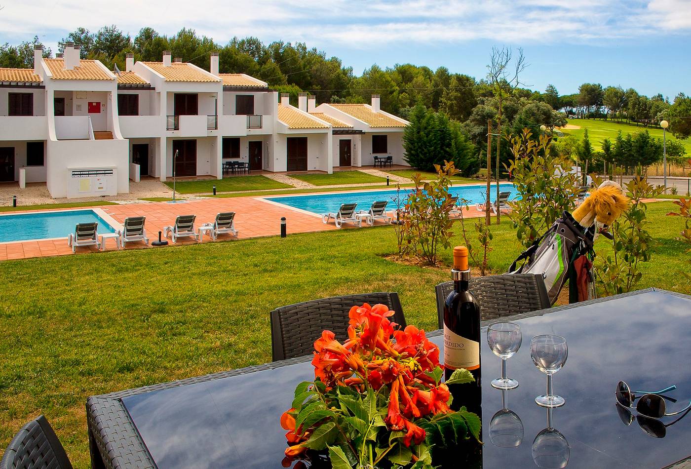 Alto-Fairways-Room-7