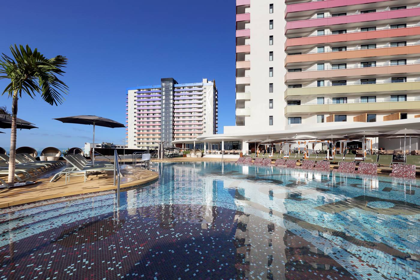 Hard-Rock-hotel-Tenerife-Pool-6