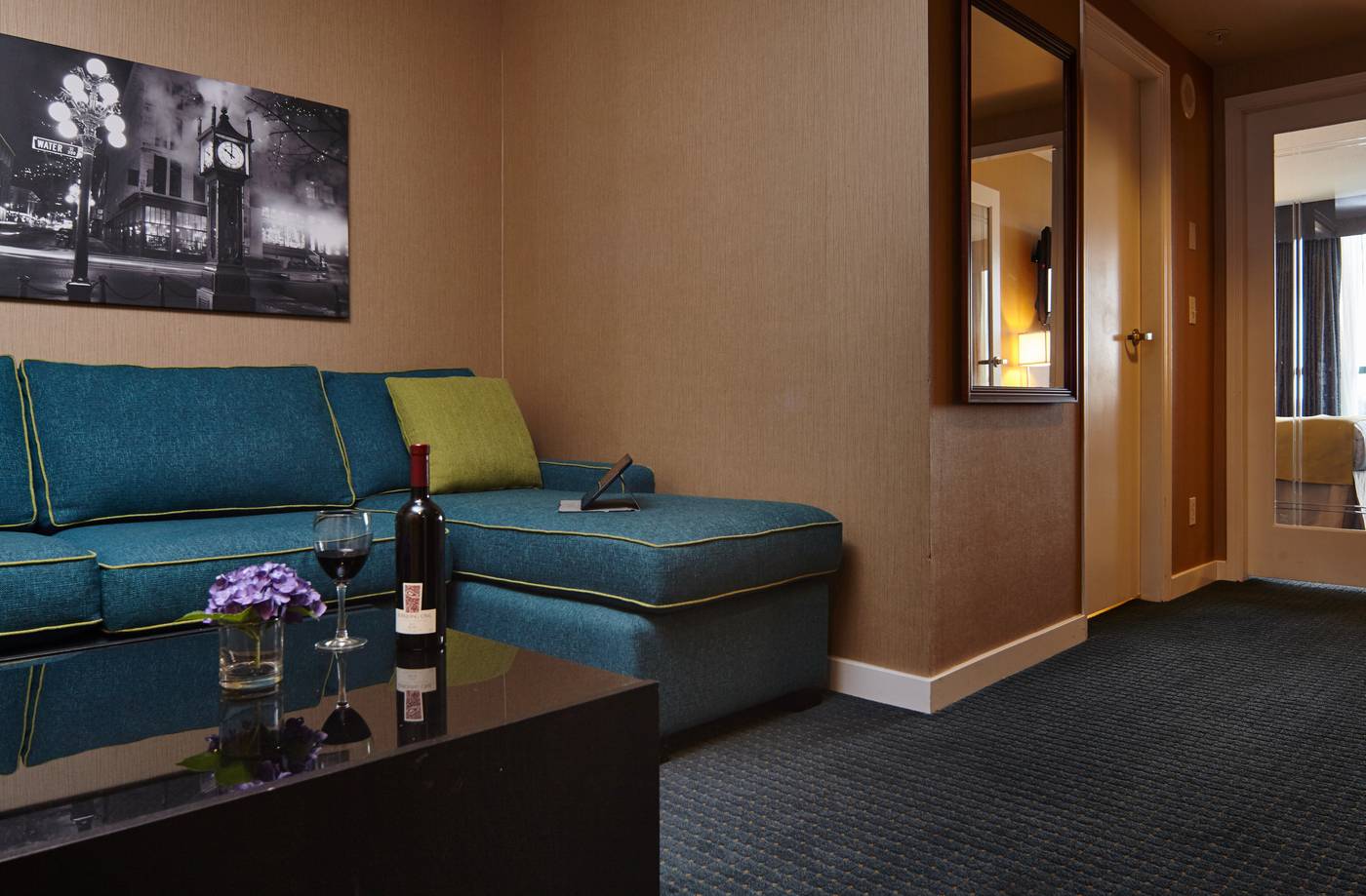 Executive-Plaza-Hotel-Conference-Centre-Coquitlam-BC-Room-28
