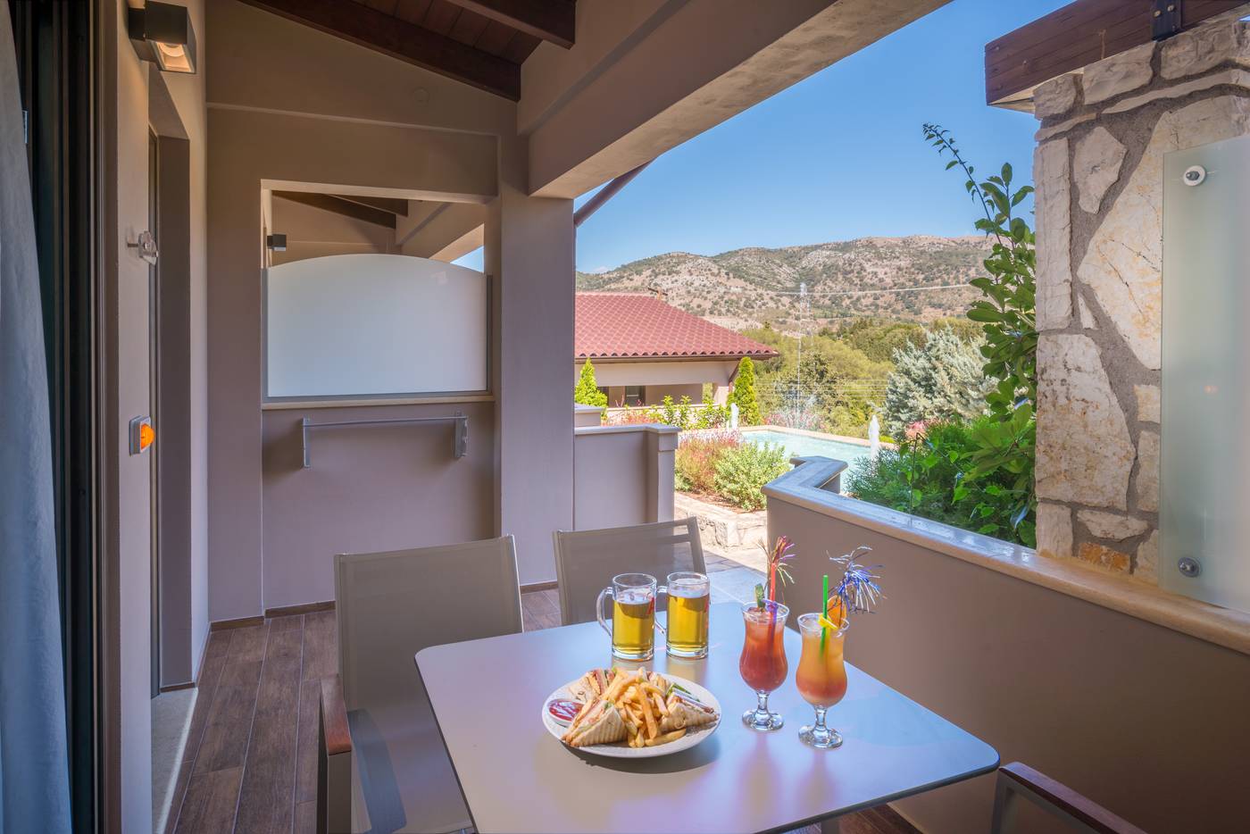 Sivota-Diamond-Room-85