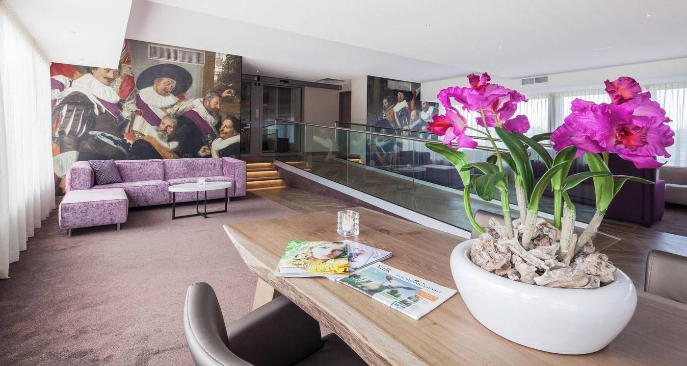 Hotel-Van-der-Valk-Haarlem-Lobby-6