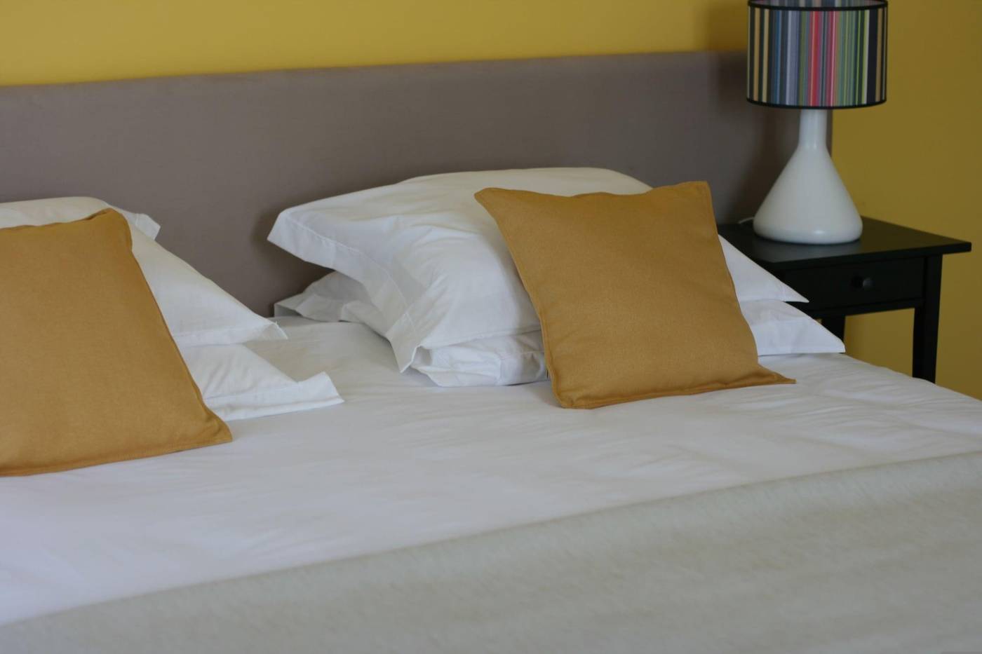 Casa-Do-Alfaro-Room-18