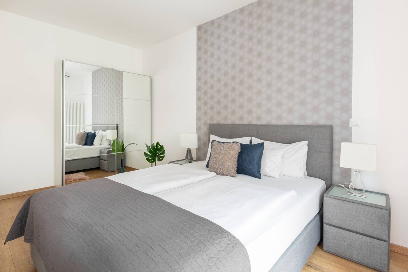 Vagabond-Broadway-Room-25