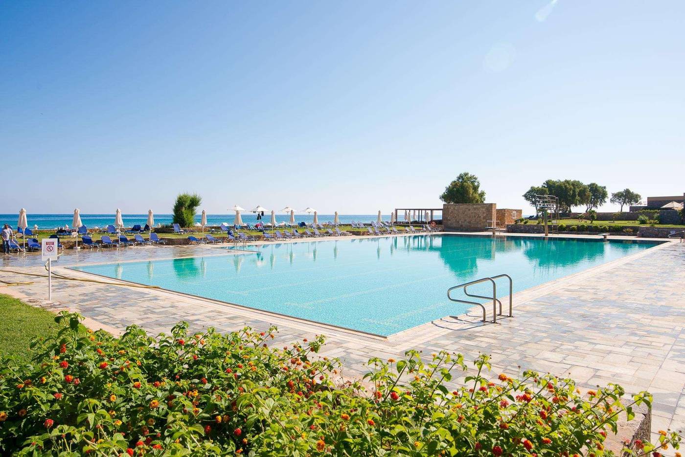 Kernos-Beach-Pool-9