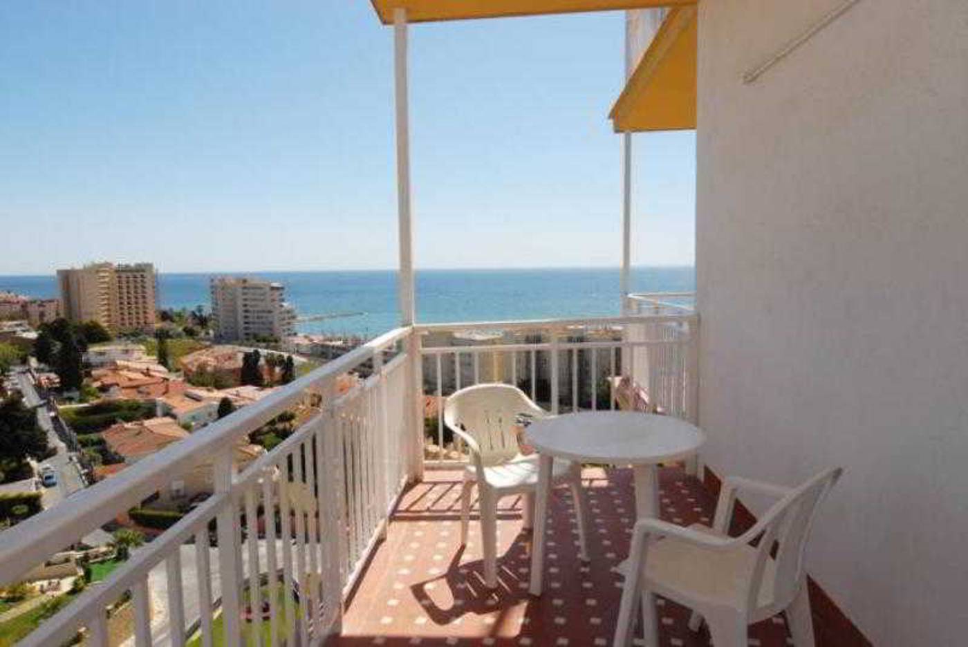 Monarque-Torreblanca-Terrace-47