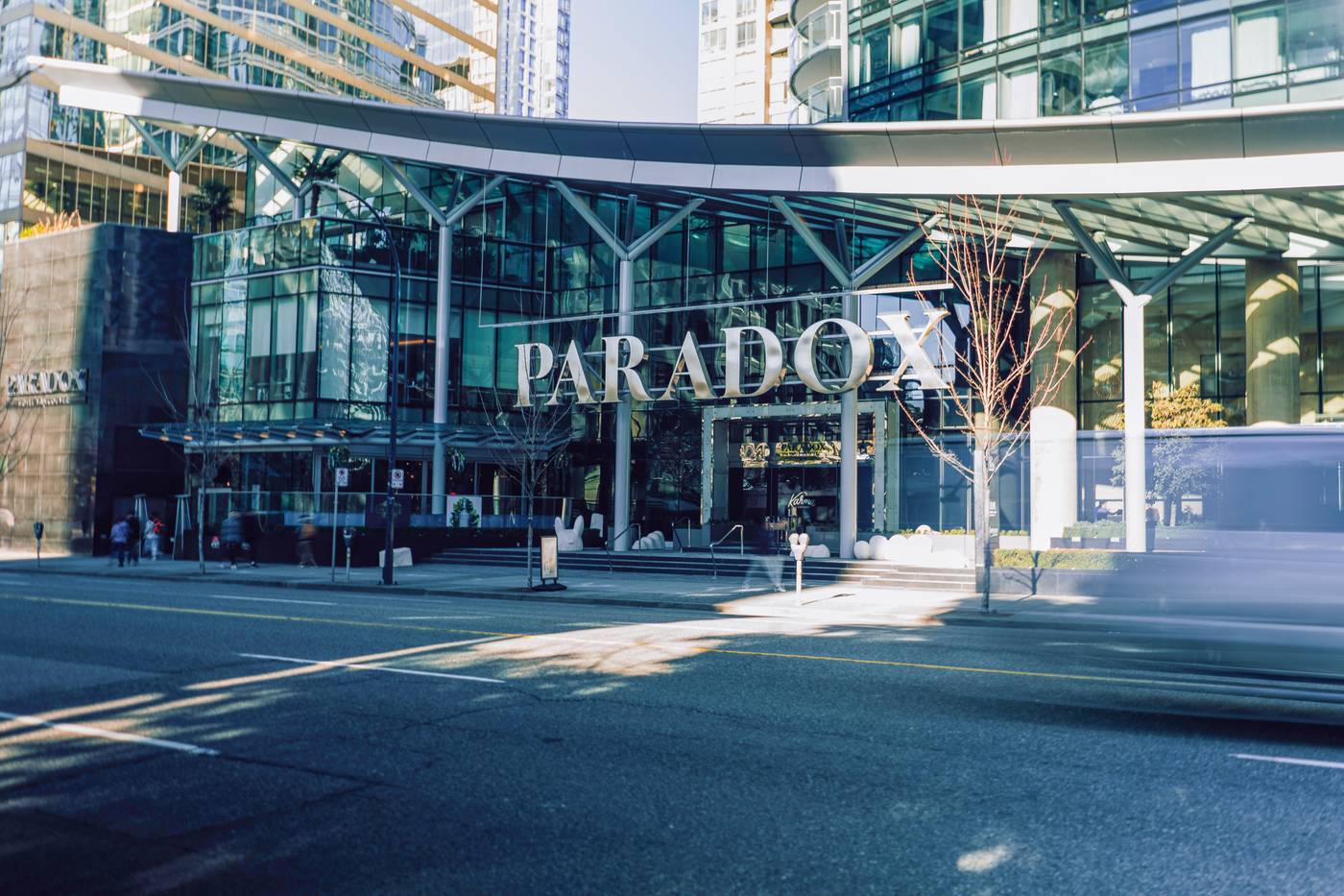Paradox-Hotel-Vancouver-General-view-11