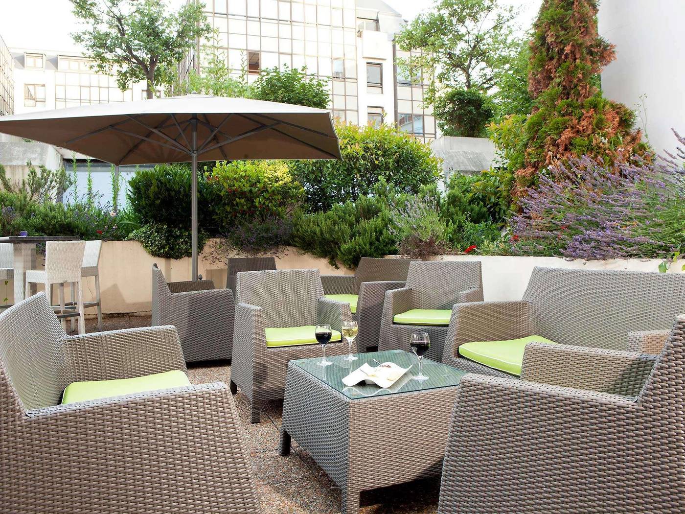 Novotel-Paris-Vaugirard-Montparnasse-Bar-2