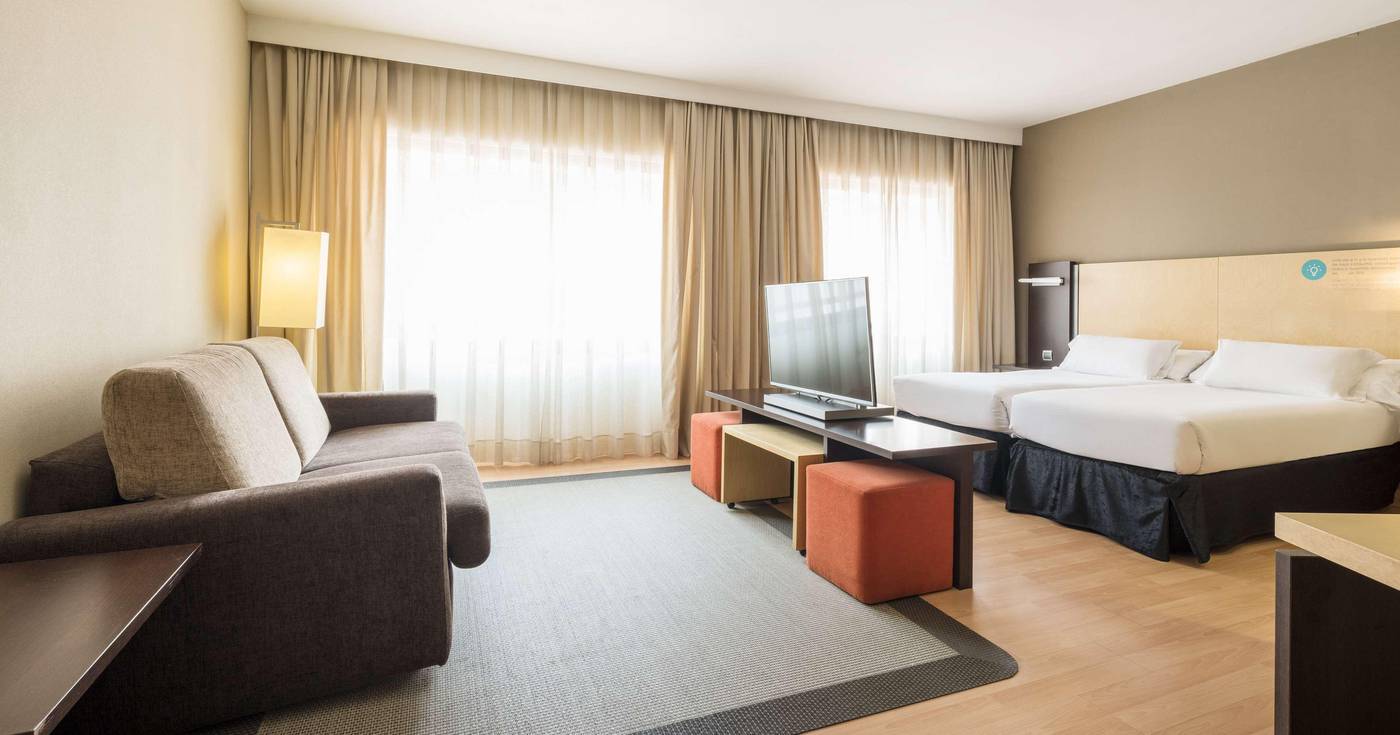 Ilunion-Suites-Madrid-----Room-19