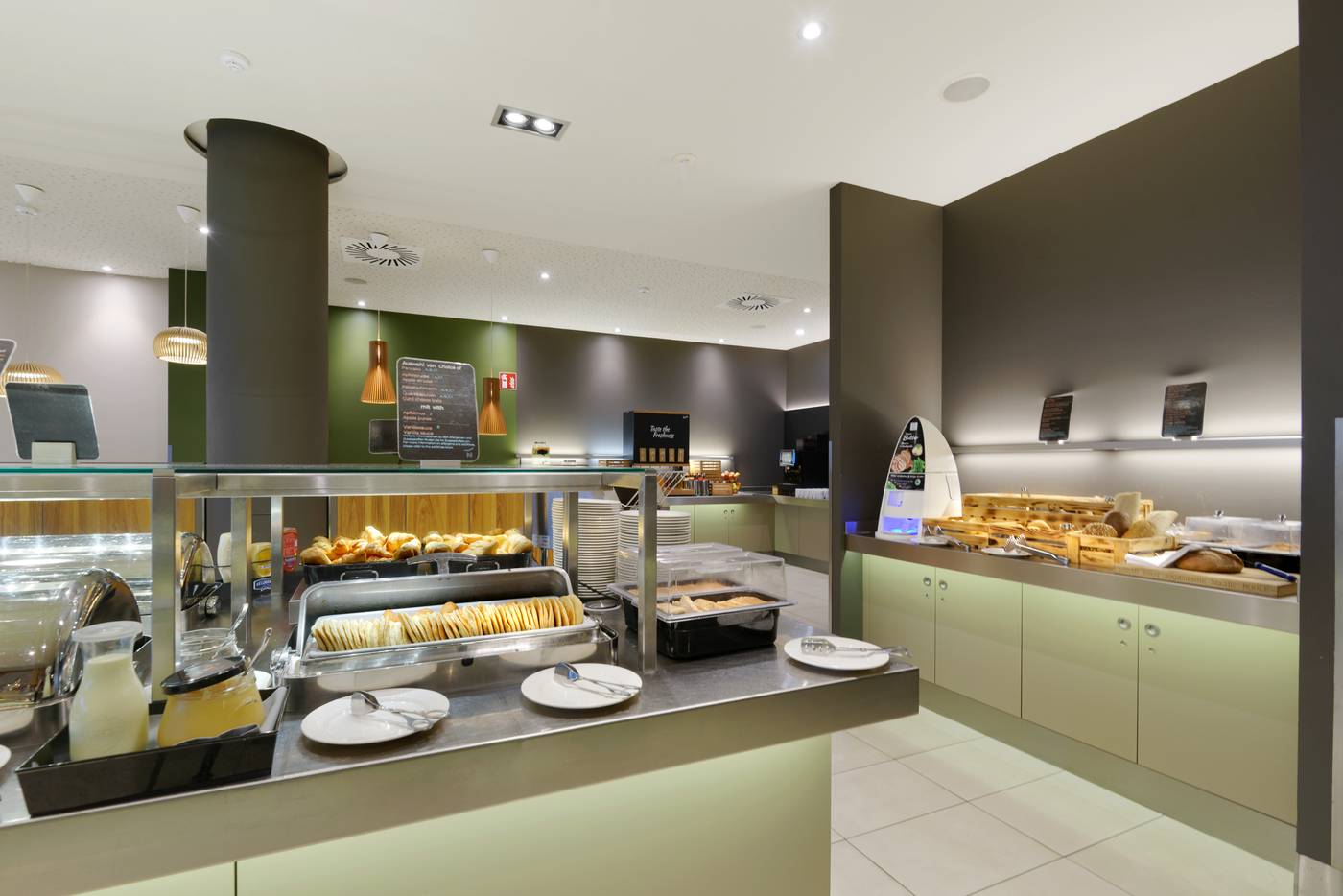 Novotel-Berlin-Mitte-Restaurant-41