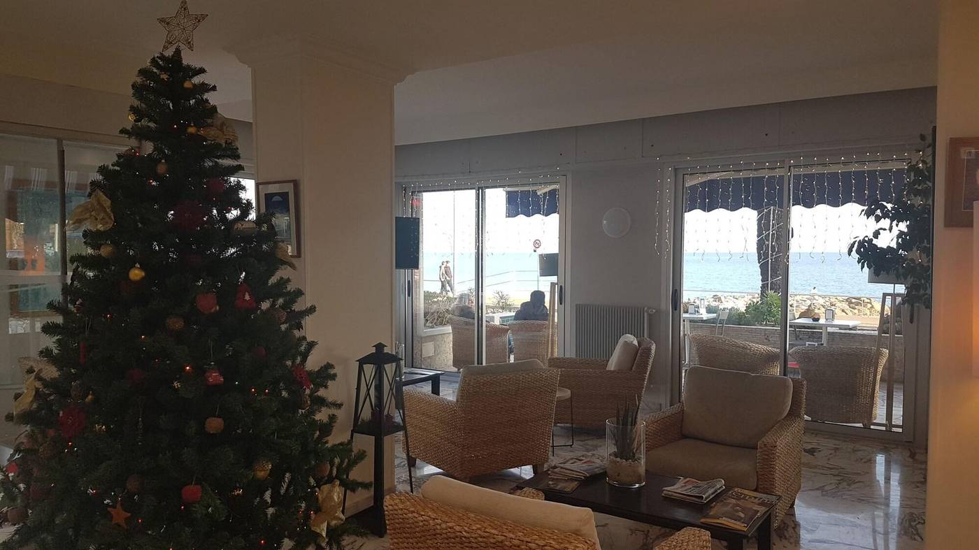 Hôtel Le Dauphin-France-MENTON-Lobby-10