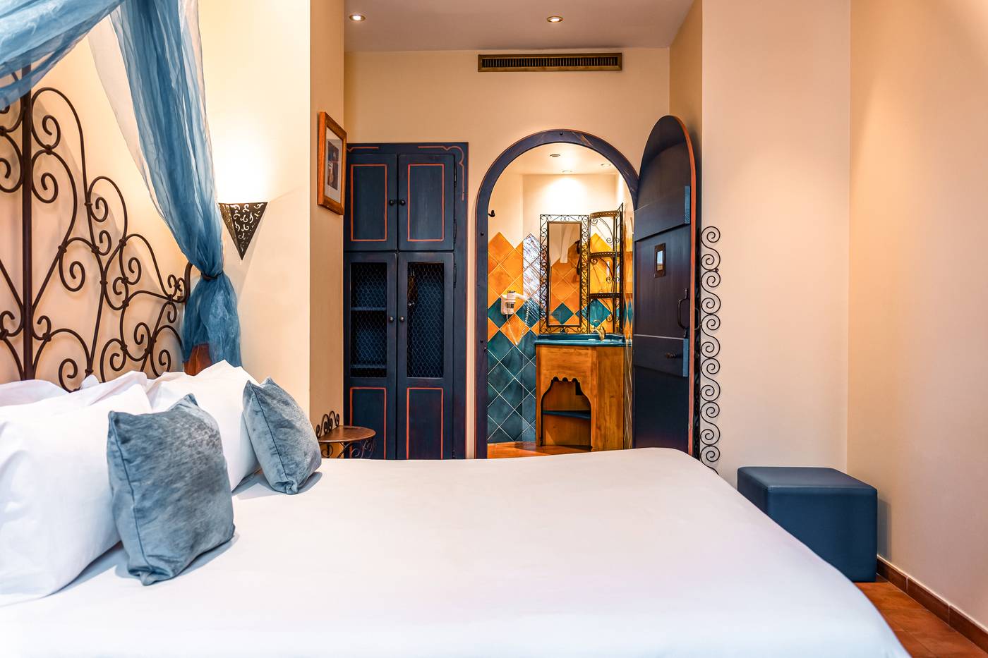 Villa-Royale-Montsouris-Room-3