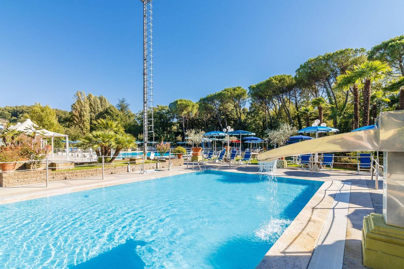 Country-Club-Pool-29