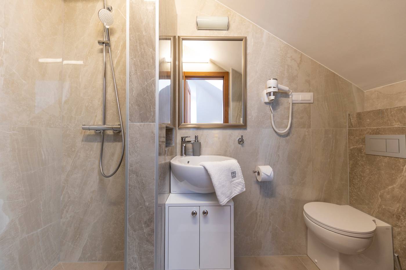 Heritage-Hotel-Tisno-Room-48