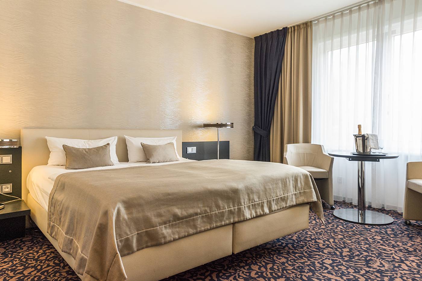 Alvisse-Parc-Hotel-Room-6