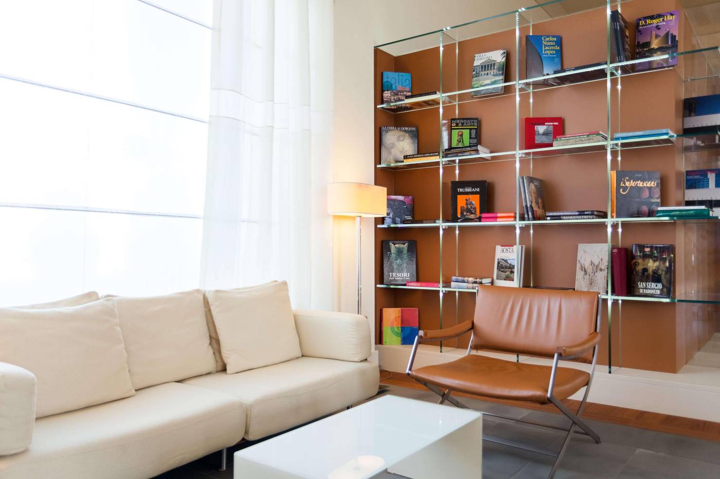 Hilton-Garden-Inn-Florence-Novoli-Lobby-3