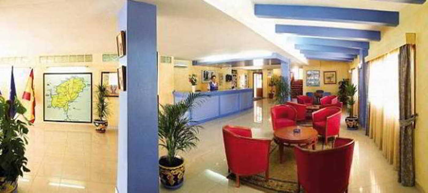 Apartamentos-Xaloc-Ibiza-Lobby-12