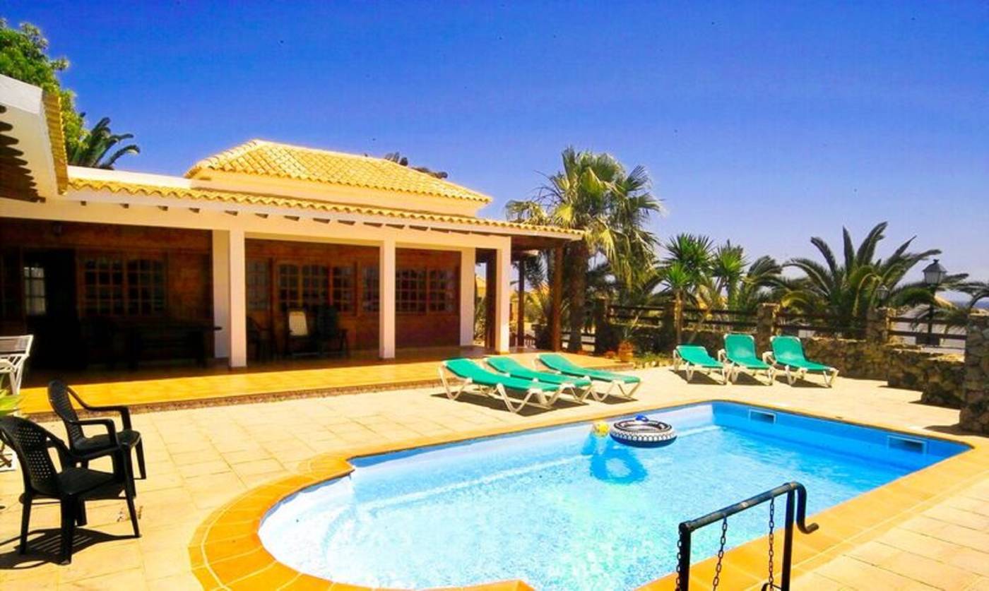 Vip-Villas-Caleta-Dorada-Room-3
