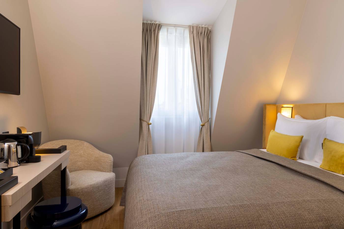 Hotel-Le-37-Bis-Room-26