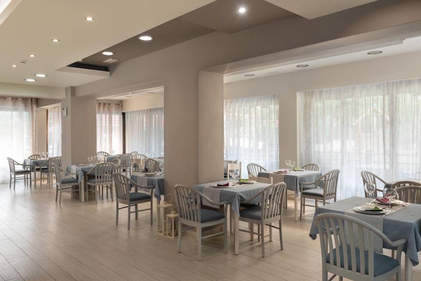 Matoula-Beach-Restaurant-26