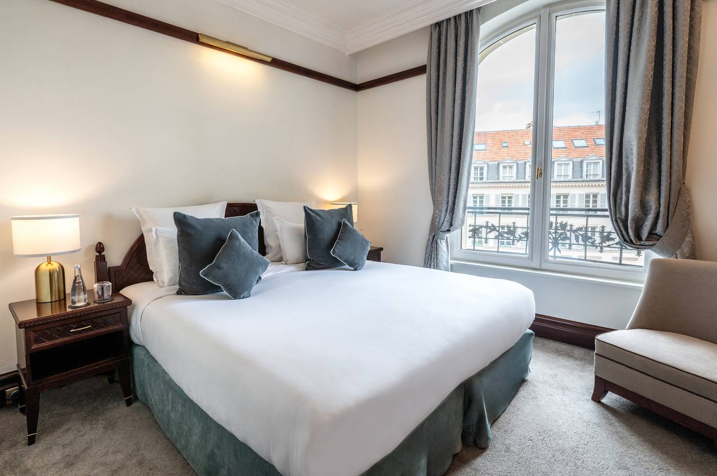 Hotel-Signature-Saint-Germain-des-Pres-Room-15