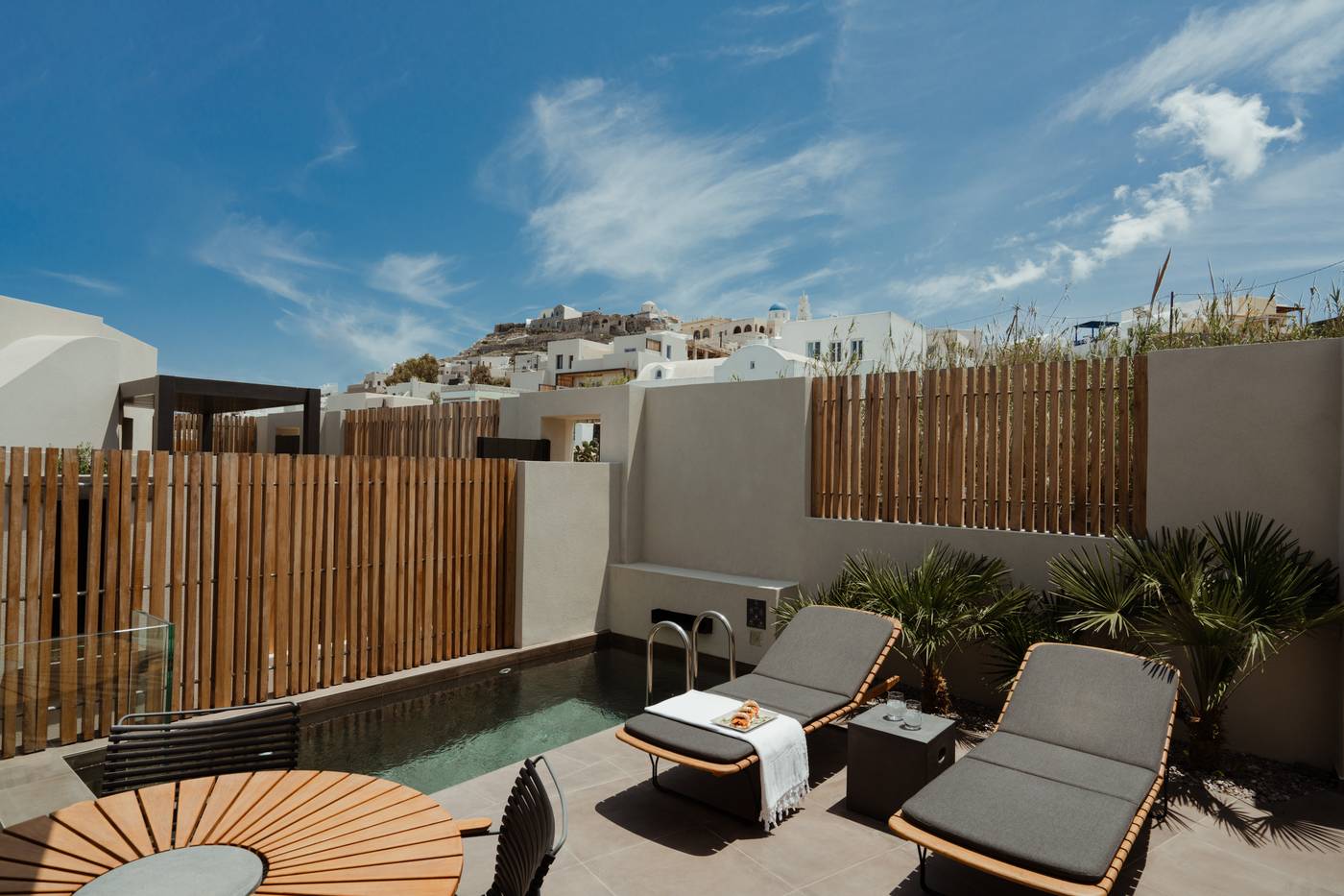 Apikia-Santorini-Room-2