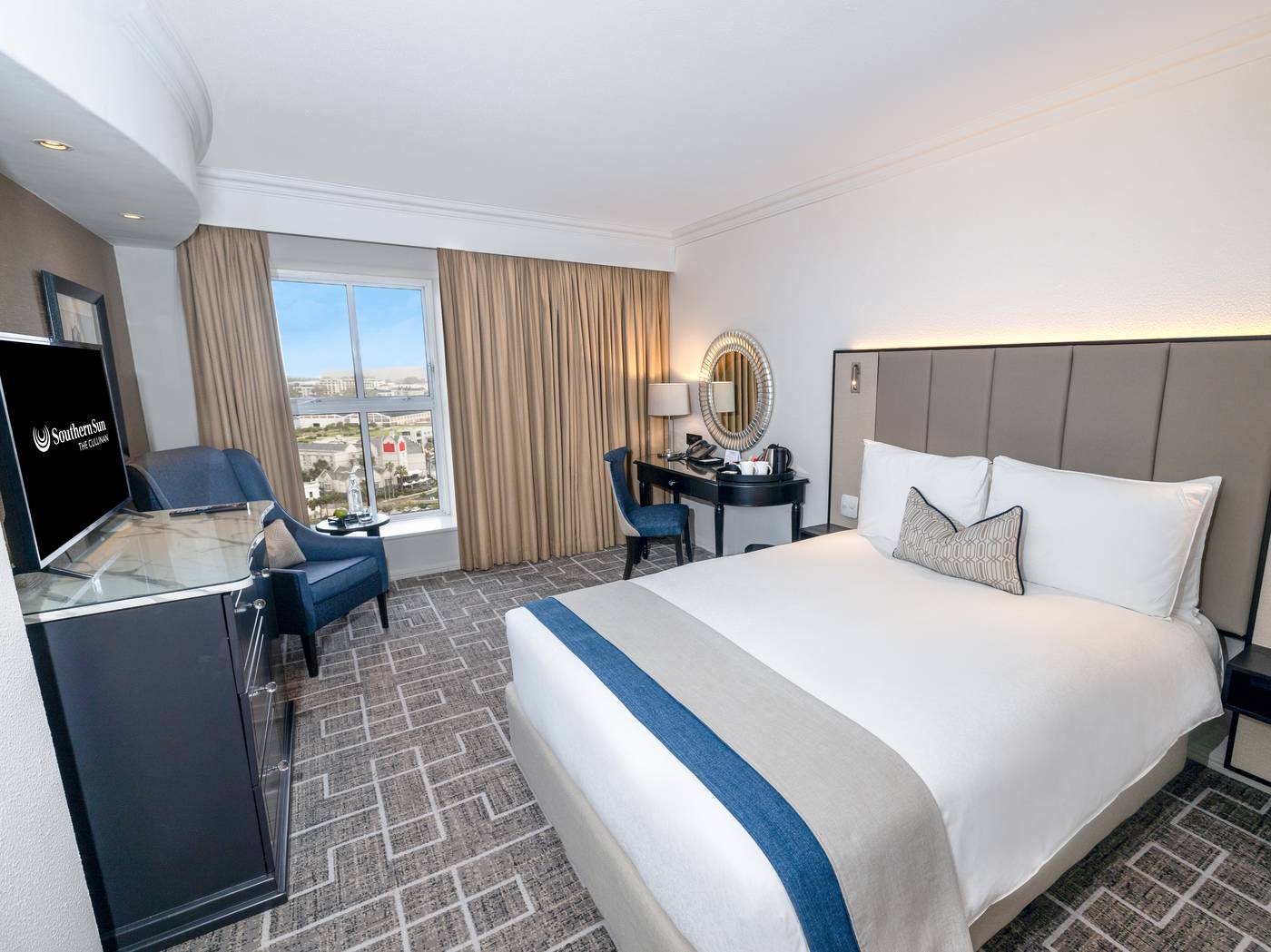 Southern-Sun-The-Cullinan-Room-11