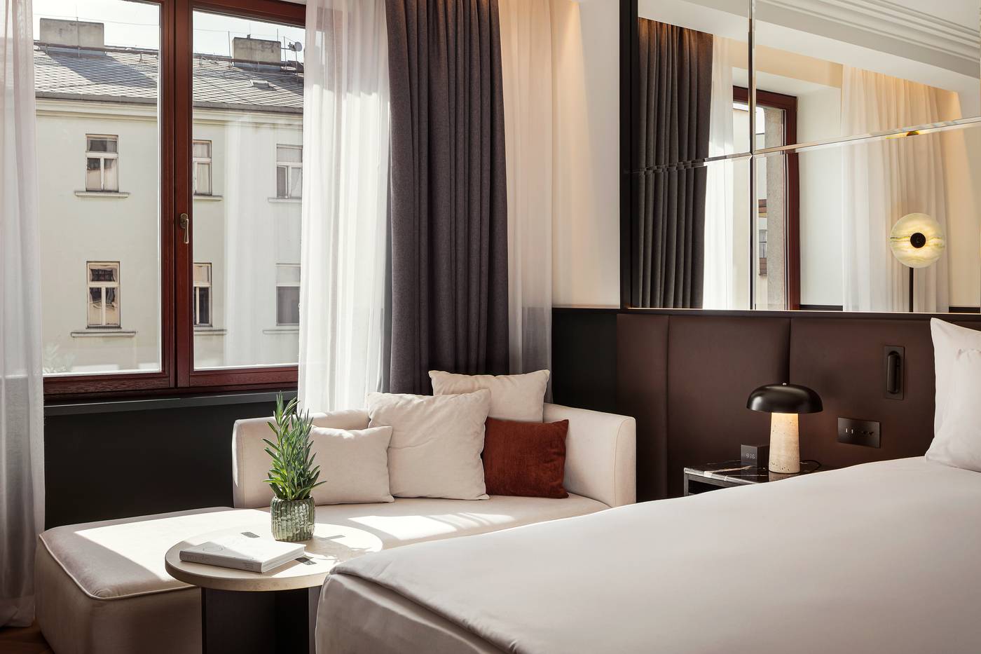 Almanac-X-Alcron-Prague-Room-10