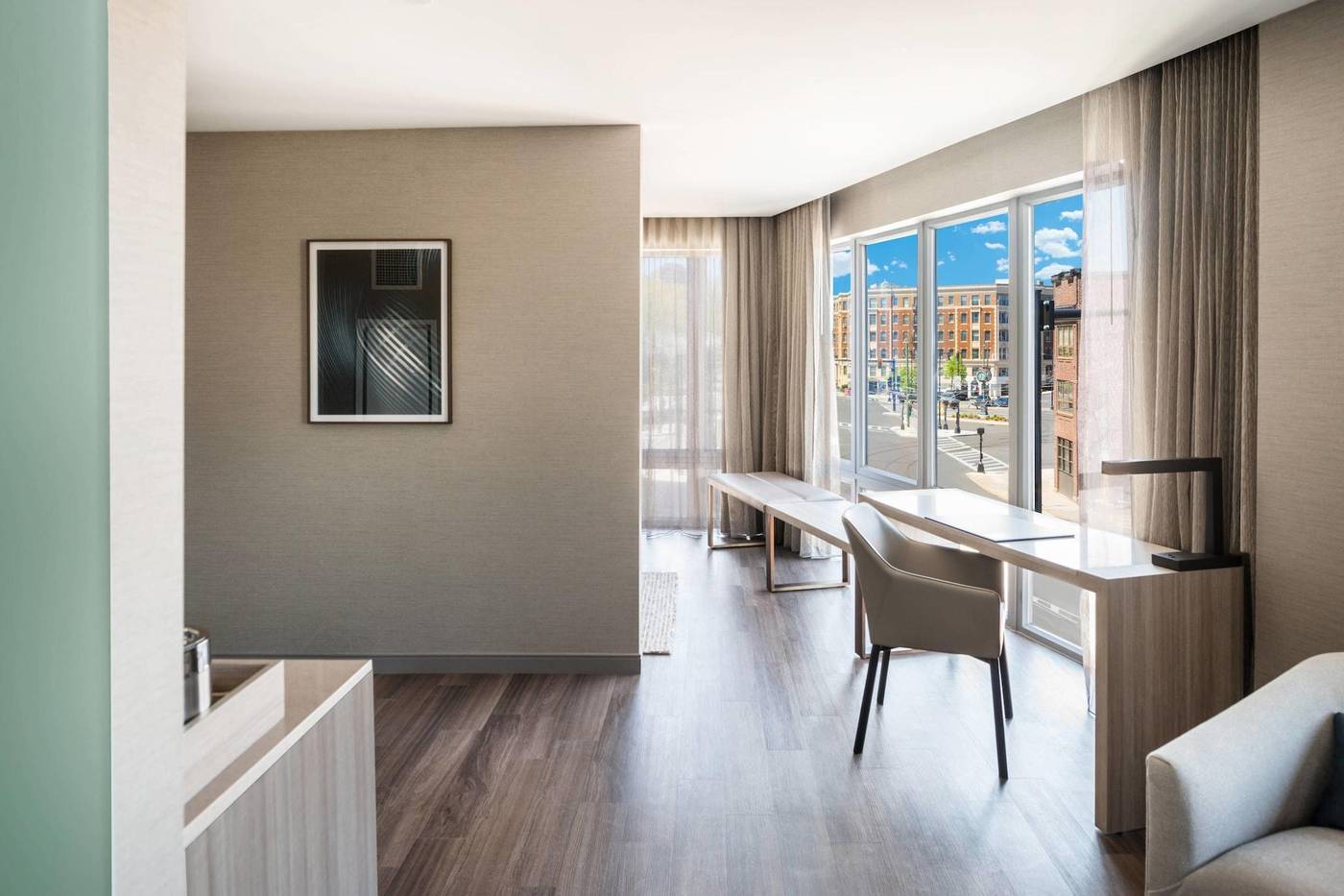 Ac-Hotel-By-Marriott-Boston-Cleveland-Circle-Room-3