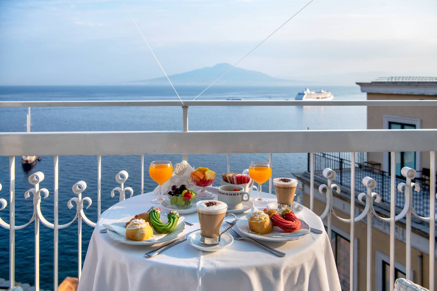 Hotel-Regina-Sorrento-Restaurant-83