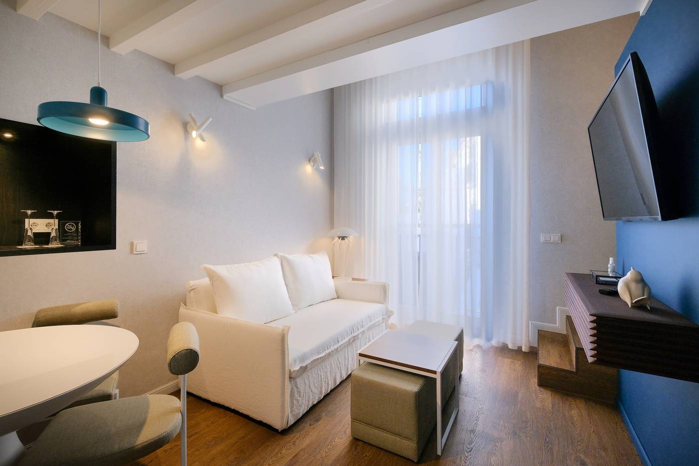 Mourasuites-Hotel-Room-33