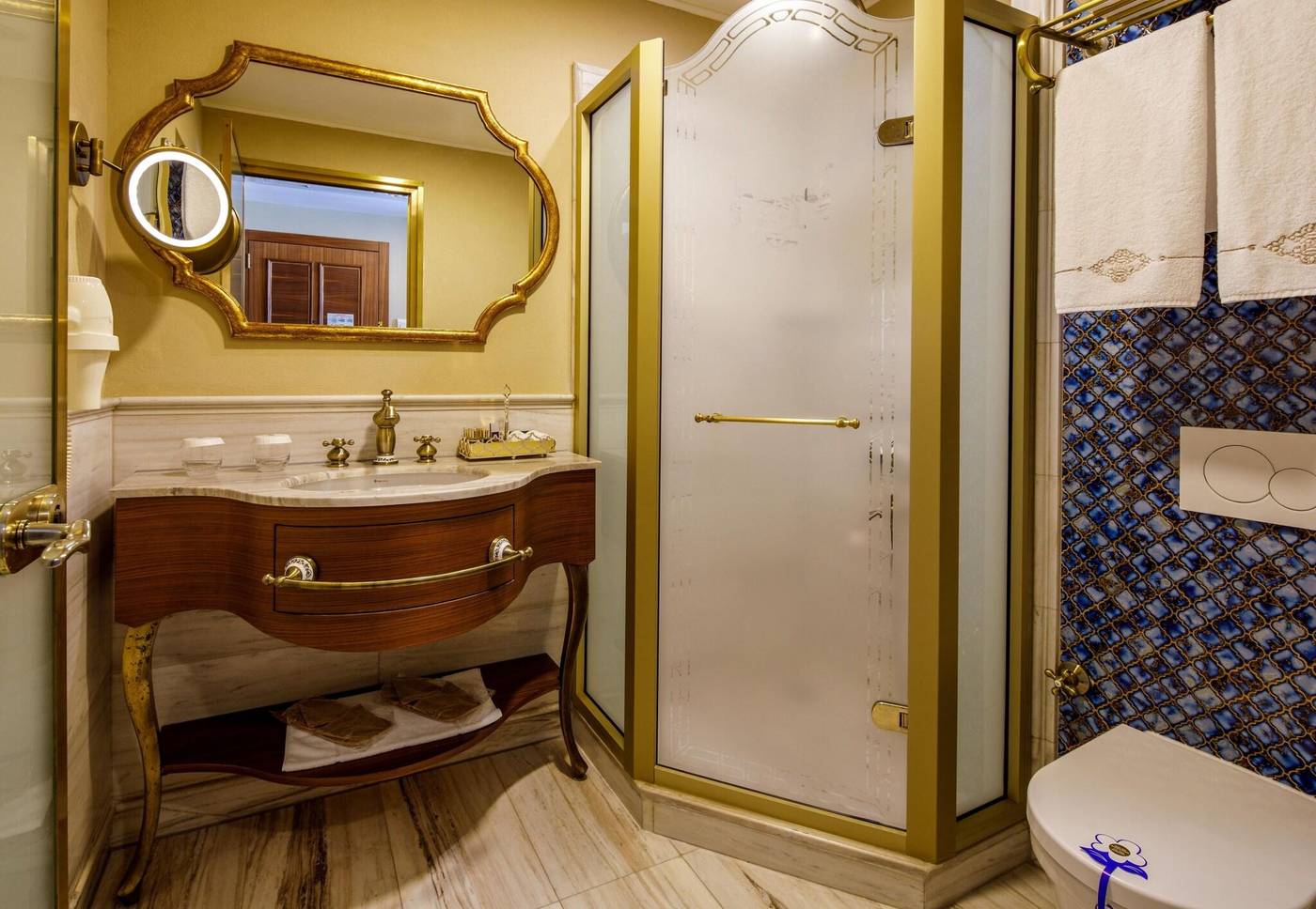 Romance-Istanbul-Hotel-Room-55