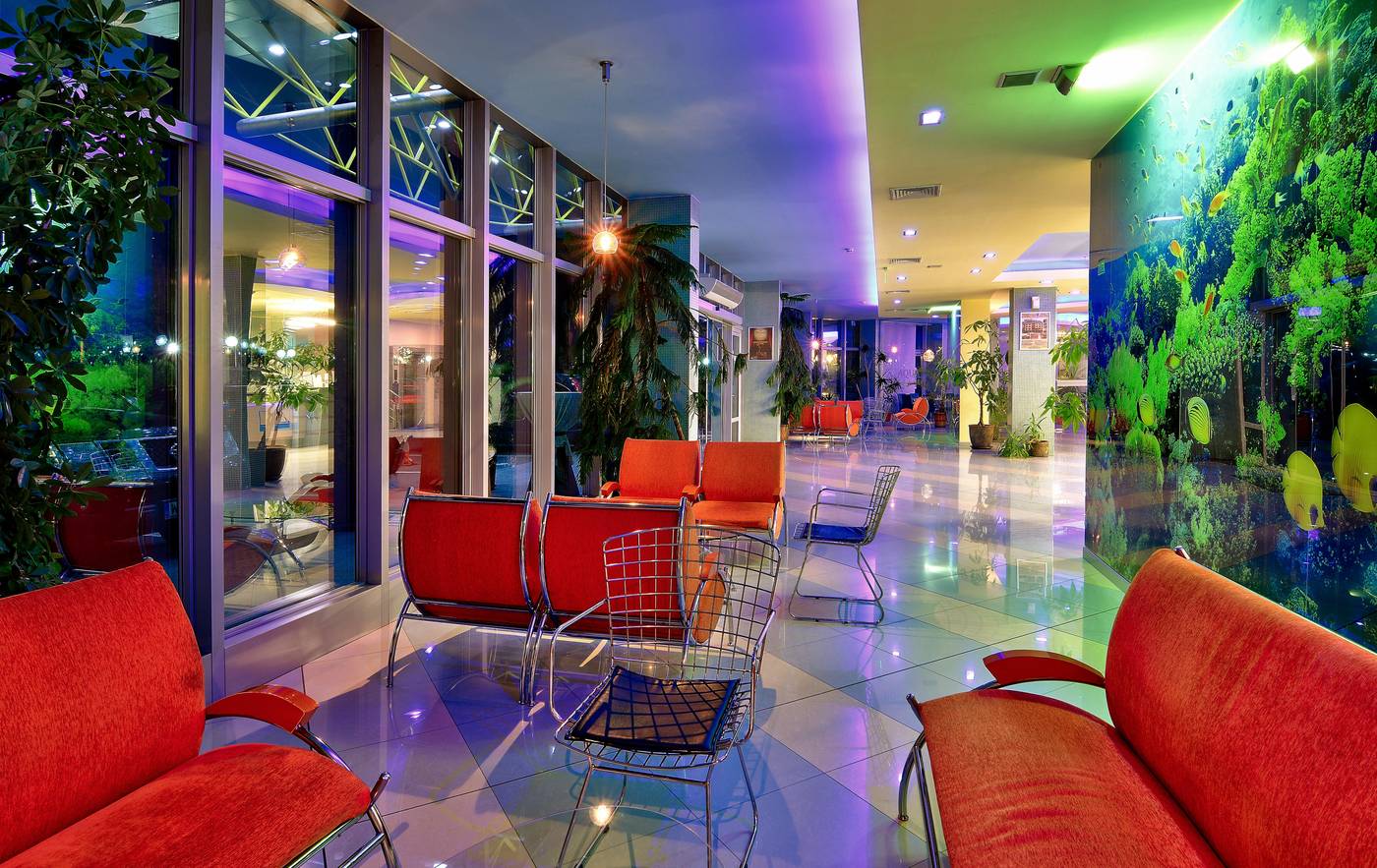 Aqua-Bourgas-Lobby-21