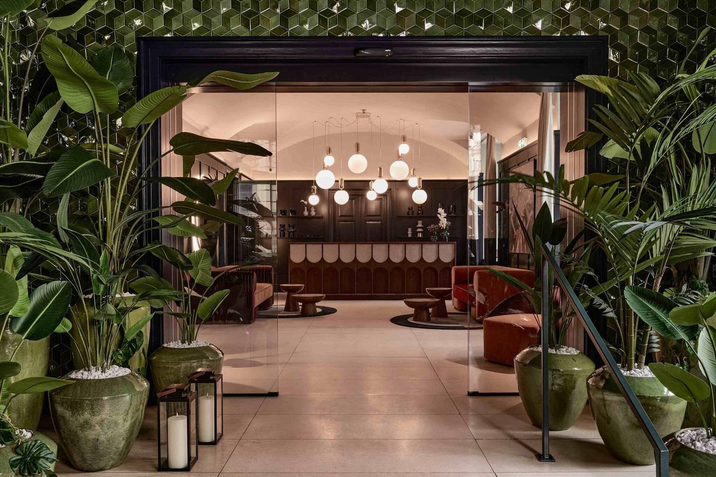 Falkensteiner-Hotel-Maria-Prag-Lobby-14