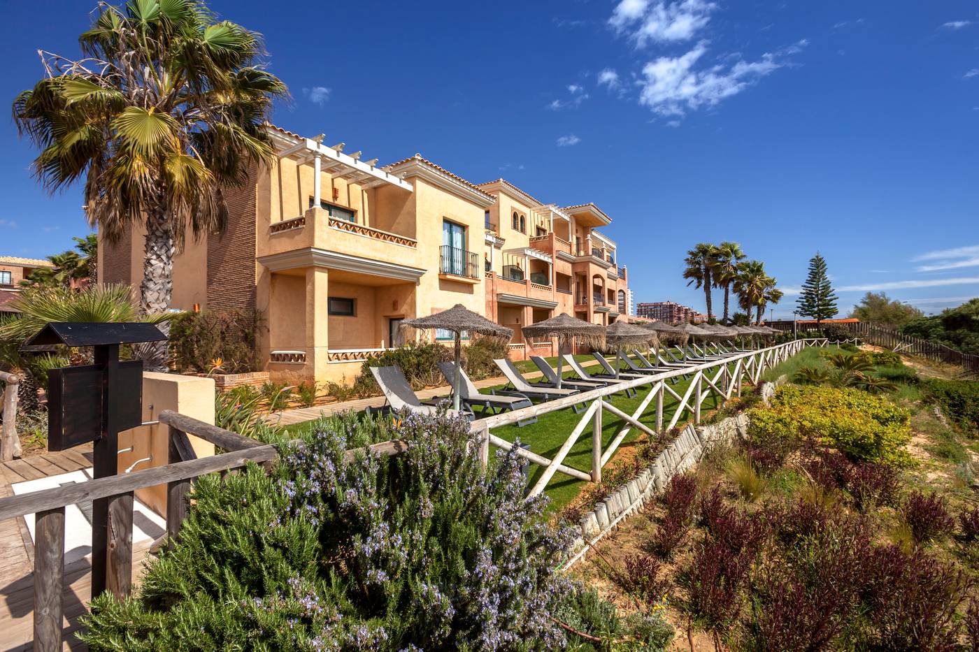 Barcelo-Punta-Umbr----a-Mar-General-view-5