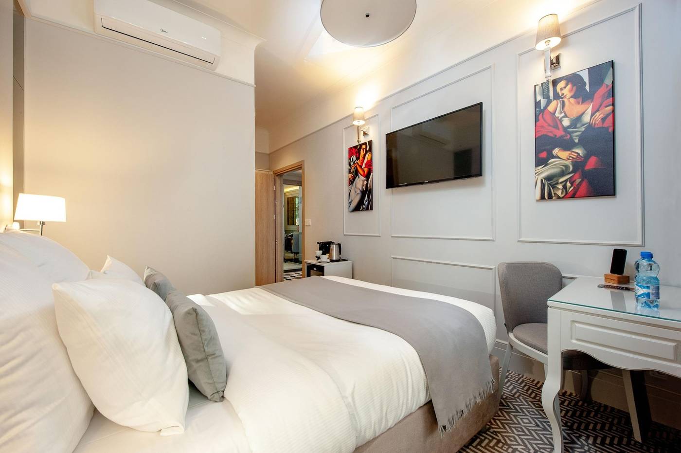 Amber-Design-Residence-Room-31