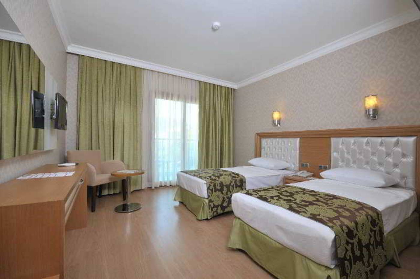 Pasabey-Hotel-Room-8