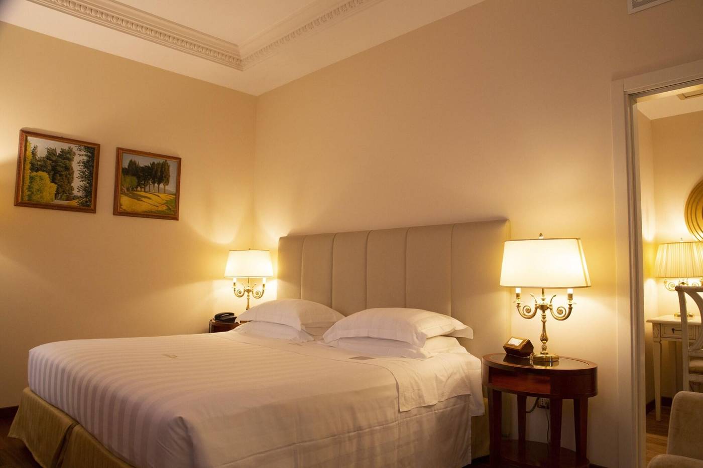 Golden-Tower-Hotel---Spa-Room-61