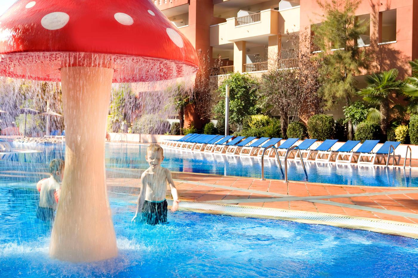 H10-Mediterranean-Village-Pool-8