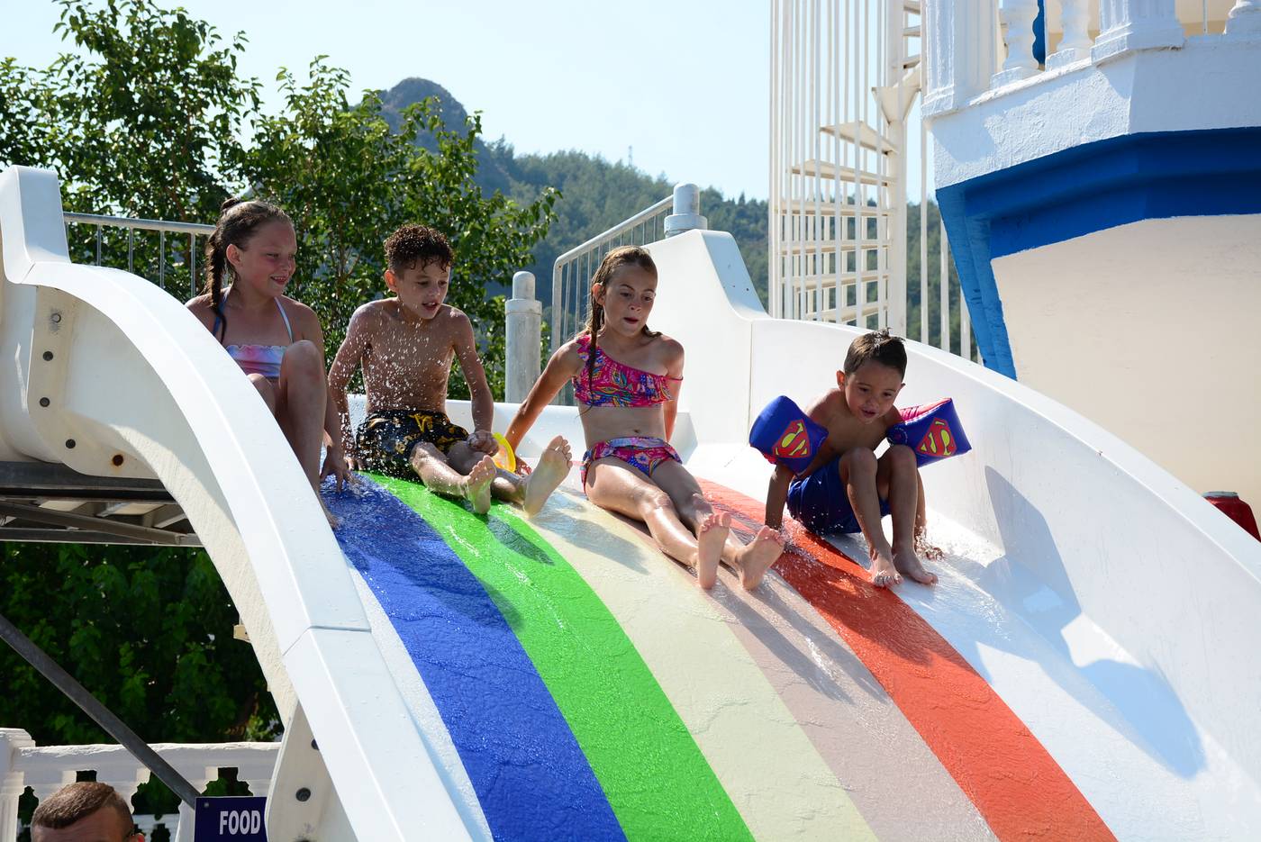 Mustis-Royal-Plaza-Pool-28