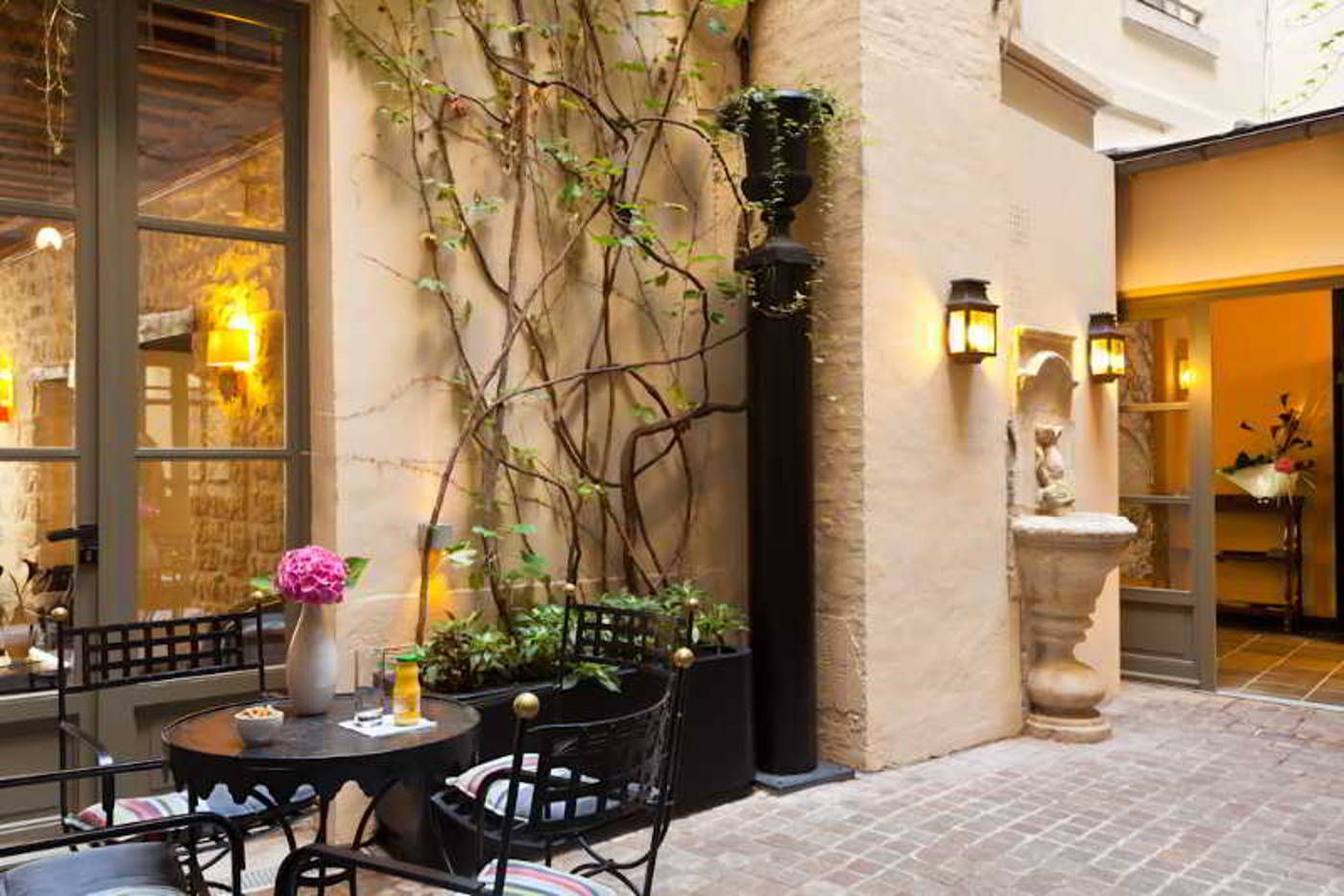 Hotel-Fontaines-Du-Luxembourg-Terrace-7