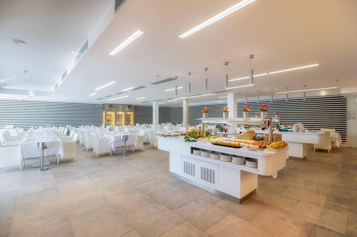 Hotel-LIVVO-Los-Calderones-Restaurant-18