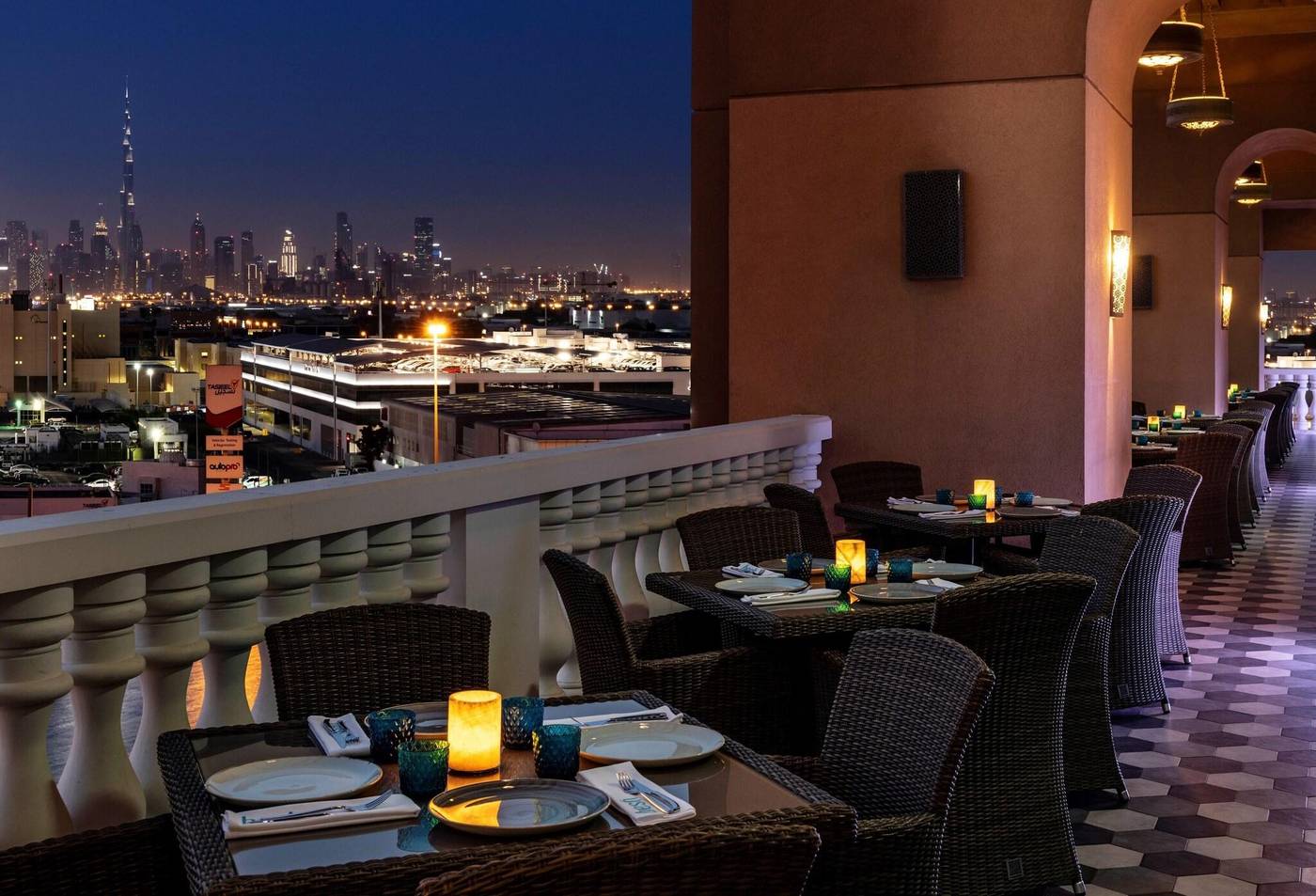 Sheraton-Dubai-Mall-of-the-Emirates-Hotel-Terrace-12