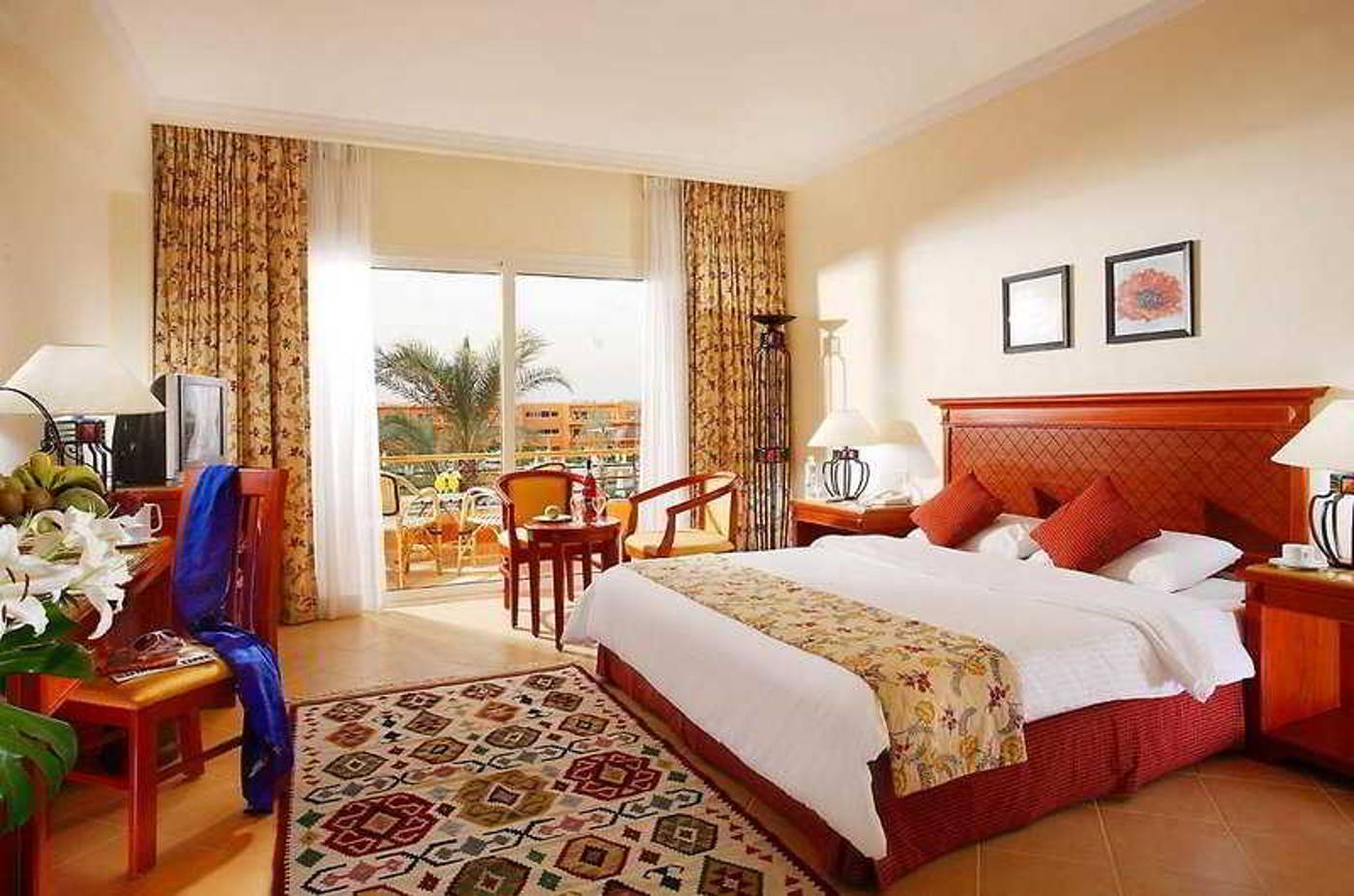 Amwaj-Oyoun-Resort---Spa-Room-34