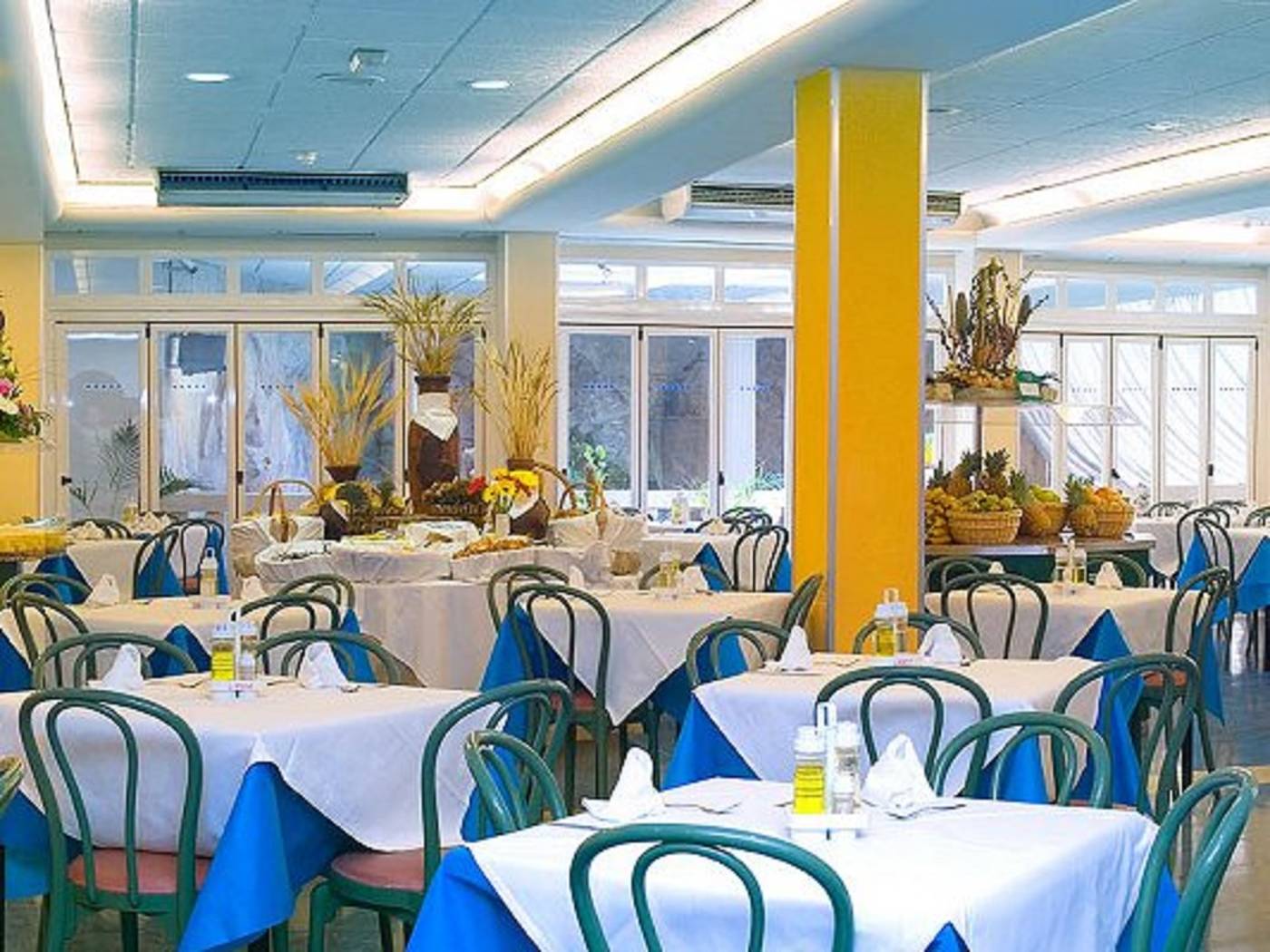 Magic-Fenicia-Restaurant-30