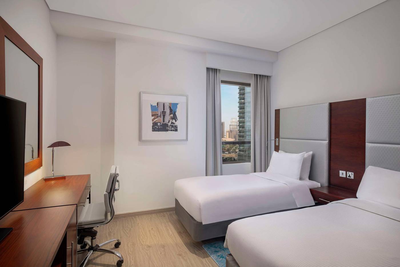 Hilton-Dubai-The-Walk-Room-33