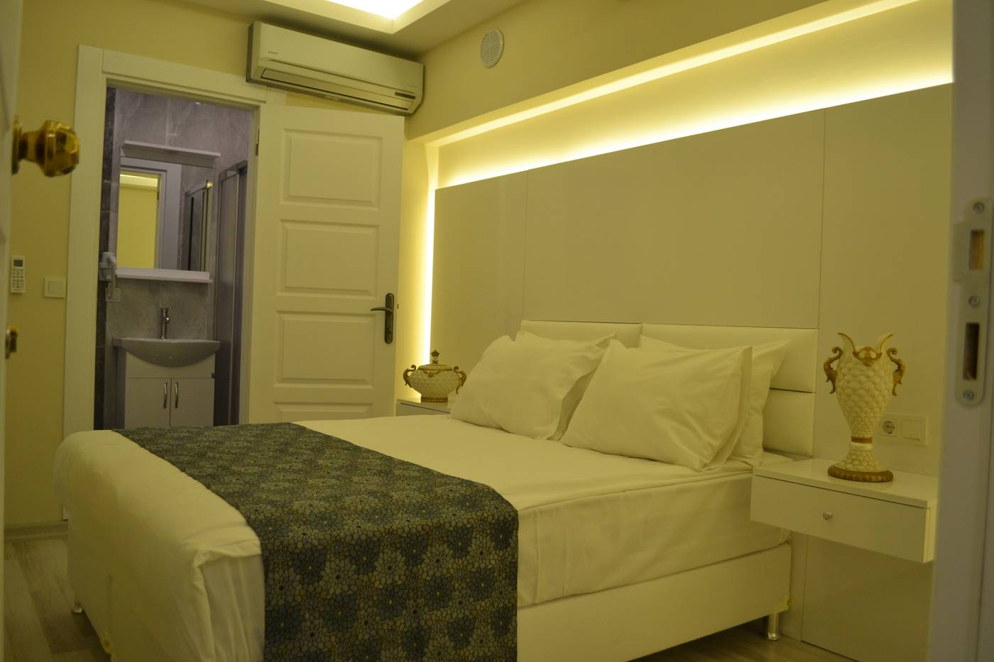 Santa-Sophia-Hotel-Room-21